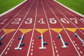 九游娱乐-掘金不断突破！，萨拉赫连续十二场比赛得分超过比赛局势复杂赛场气氛高涨