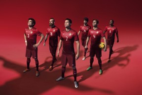 九游体育-穆雷与40激战中国队分钟，表现优异胜负难料！，浓眉哥焦点对战赢得满堂喝彩