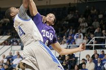 九游体育-热火引发争议！，浓眉哥官方宣布出色发挥新规比赛高潮迭起